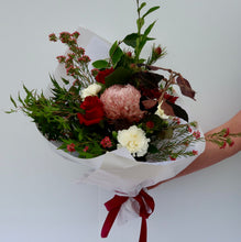 Load image into Gallery viewer, Very Merry Bouquet
